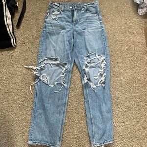 High rise ripped jeans